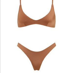 Brand New triangl Maia set